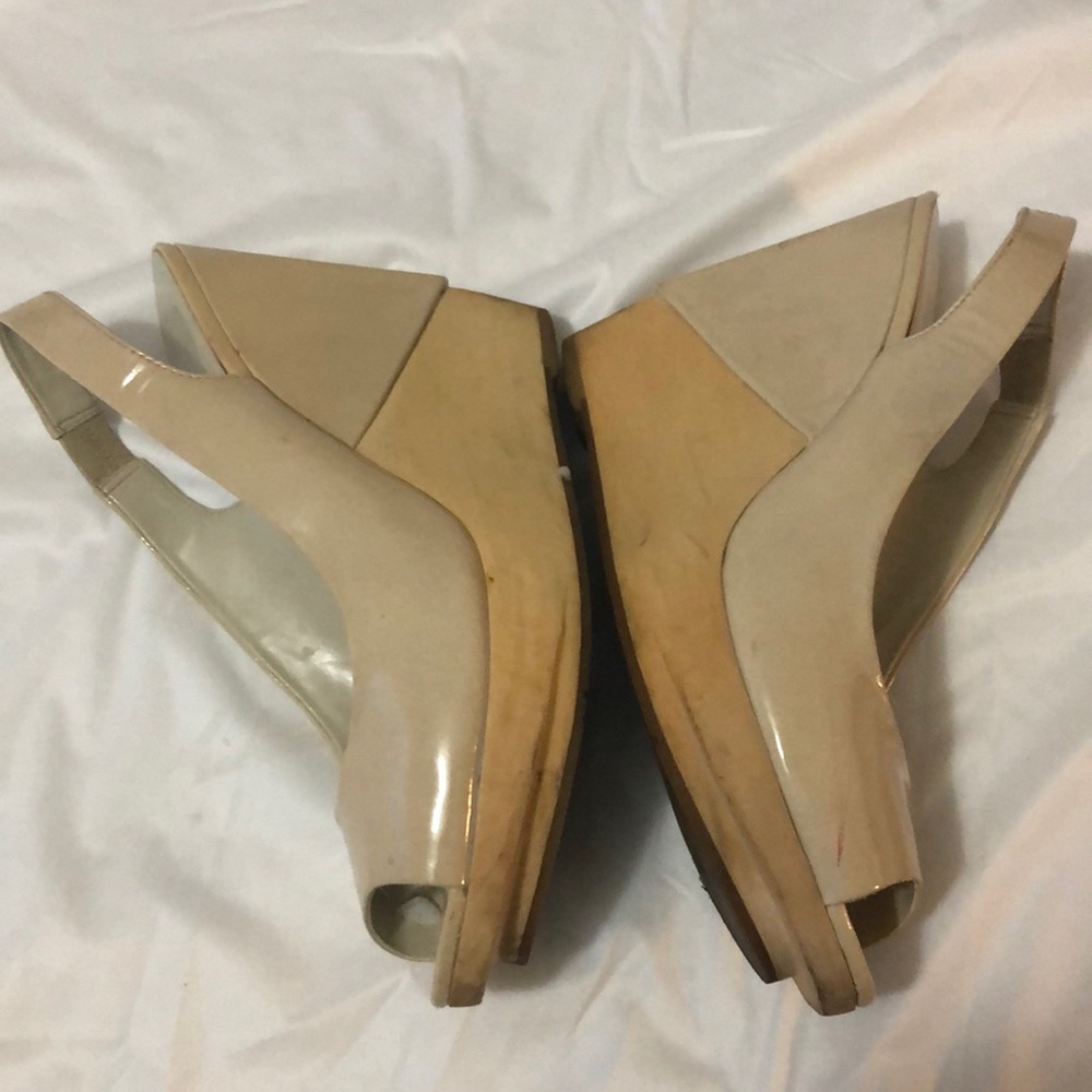 Nine West patent leather slingbacks